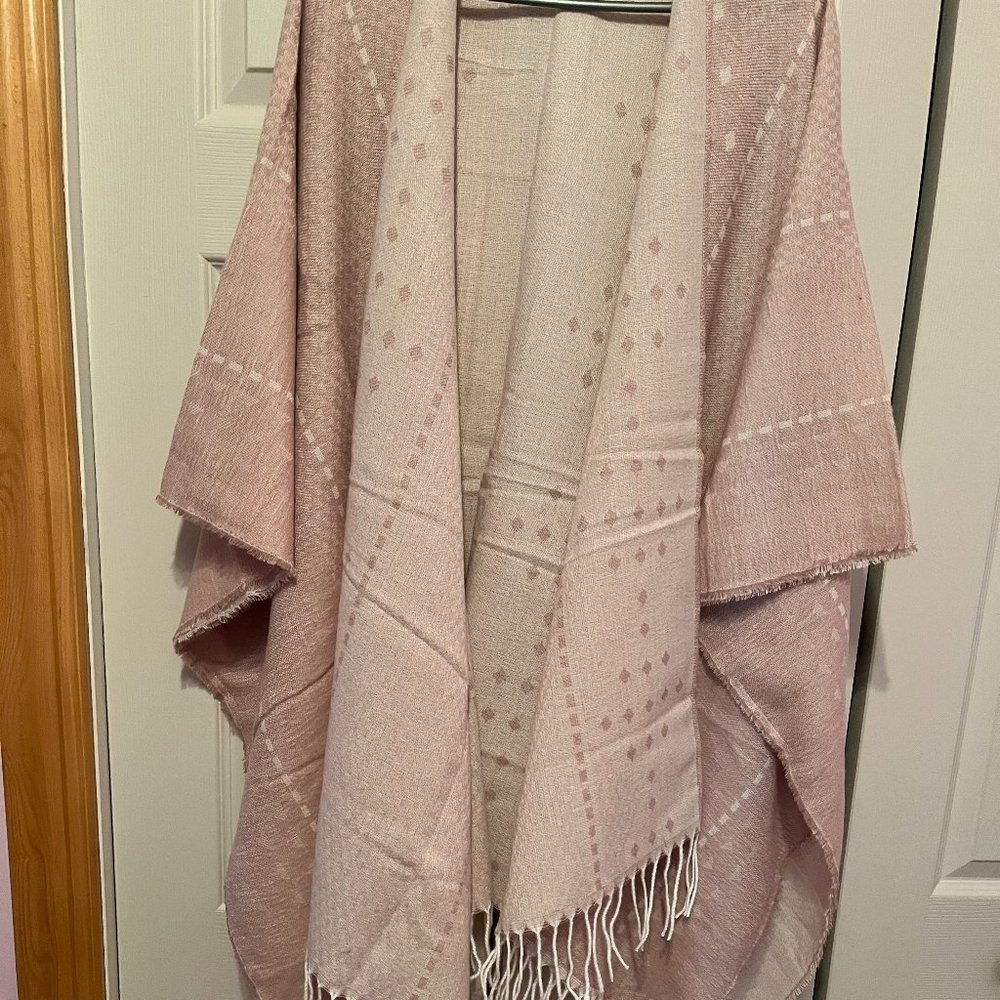 Gentle Fawn blush kimono